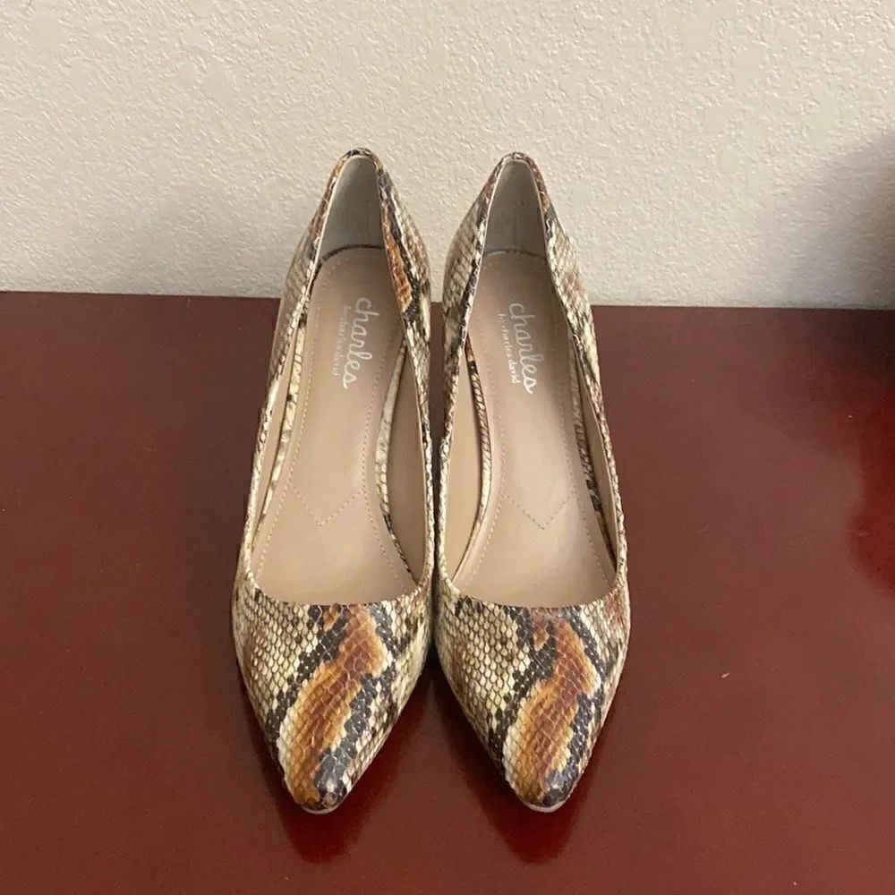 CHARLES BY CHARLES DAVID Beige Python Embossed Vasto Flare Slip On Heels 8.5M